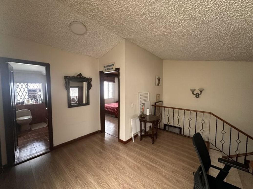 Casa de 3 alcobas en venta en San Patricio, Bogotá, 220 m² · foto 17 de 20