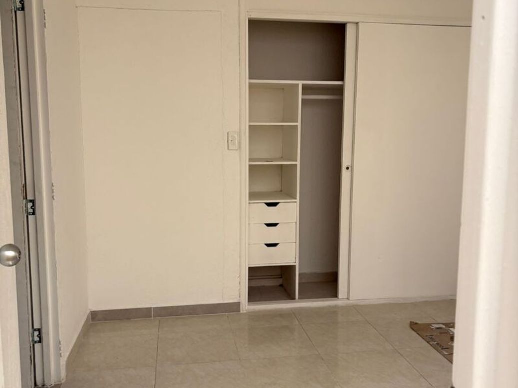 Casa de 8 alcobas en venta en Tibabita, Bogotá, 432 m² · foto 11 de 20