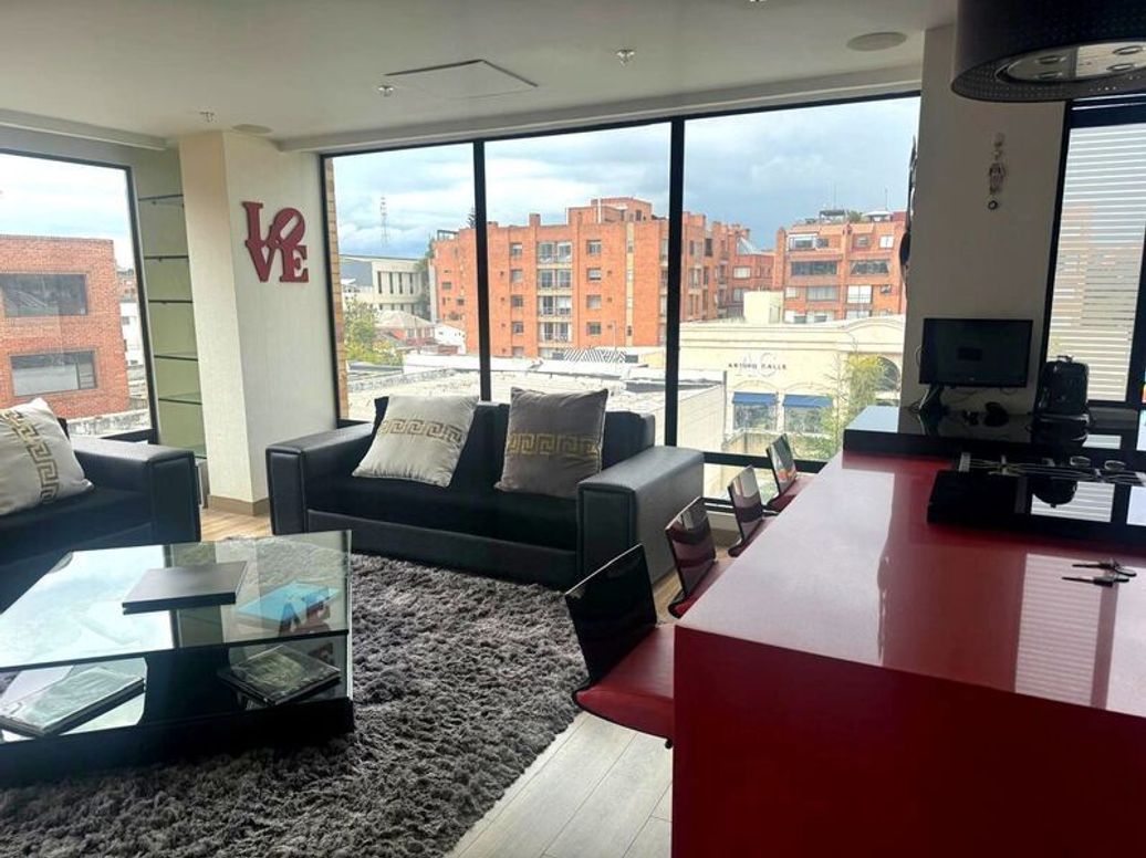 Apartamento de 2 alcobas en venta en Santa Barbara Occidental, Bogotá, 110 m² · foto 2 de 20