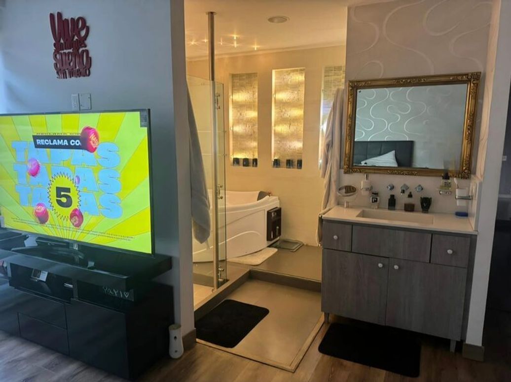 Apartamento de 2 alcobas en venta en Santa Barbara Occidental, Bogotá, 110 m² · foto 13 de 20