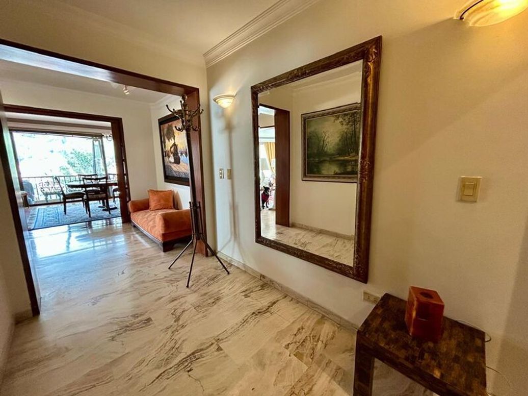 Apartamento de 4 alcobas en venta en El Refugio, Bogotá, 288 m² · foto 7 de 20
