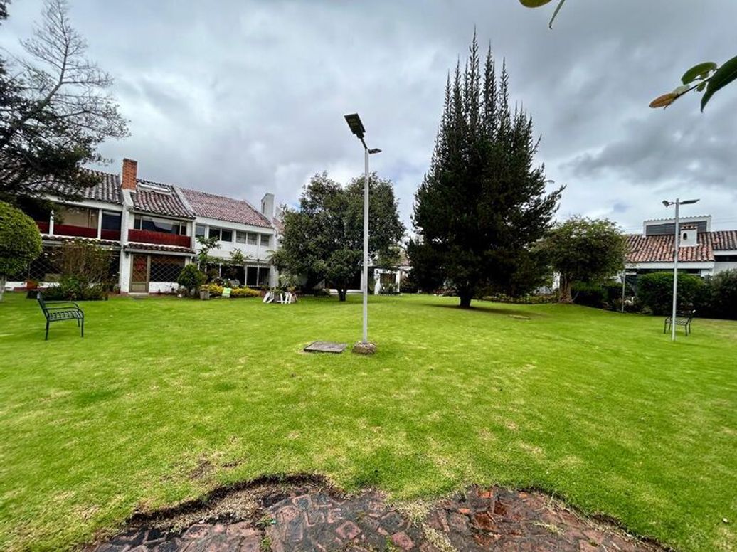 Casa de 4 alcobas en venta en Julio Flórez, Bogotá, 265 m² · foto 9 de 20