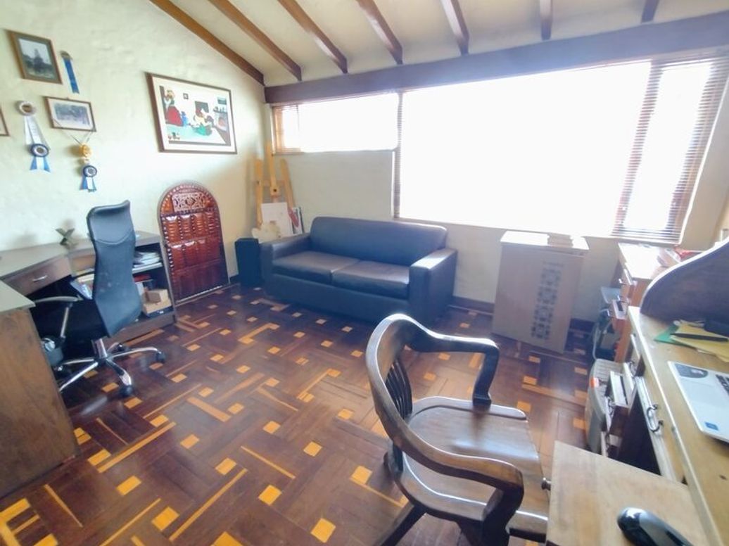 Casa de 3 alcobas en venta en Santa Barbara Central, Bogotá, 291 m² · foto 17 de 20