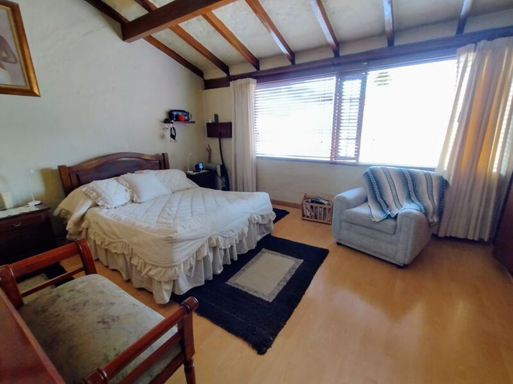 Casa de 3 alcobas en venta en Santa Barbara Central, Bogotá, 291 m² · foto 12 de 20