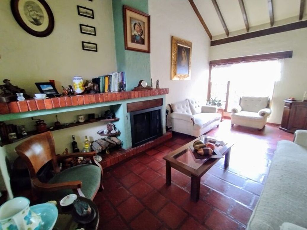 Casa de 3 alcobas en venta en Santa Barbara Central, Bogotá, 291 m² · foto 3 de 20