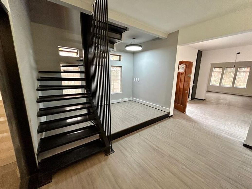 Casa de 6 alcobas en venta en Quinta Camacho, Bogotá, 402 m² · foto 12 de 20