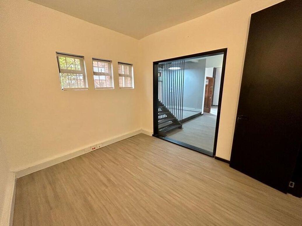 Casa de 6 alcobas en venta en Quinta Camacho, Bogotá, 402 m² · foto 8 de 20