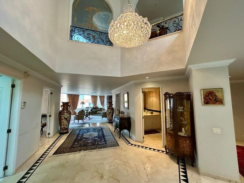 Apartamento de 5 alcobas en venta en Santa Barbara Occidental, Bogotá, 475 m² · foto 12 de 20