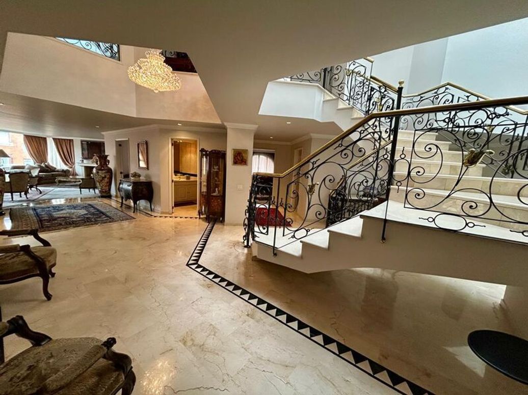 Apartamento de 5 alcobas en venta en Santa Barbara Occidental, Bogotá, 475 m² · foto 11 de 20