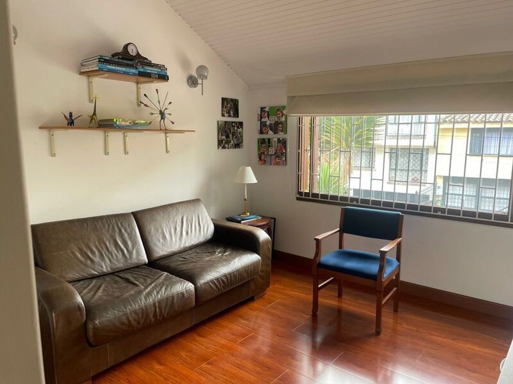 Casa de 4 alcobas en venta en Santa Ana Occidental, Bogotá, 212 m² · foto 11 de 20