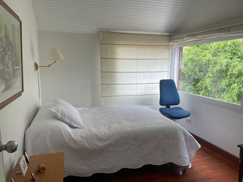 Casa de 4 alcobas en venta en Santa Ana Occidental, Bogotá, 212 m² · foto 9 de 20