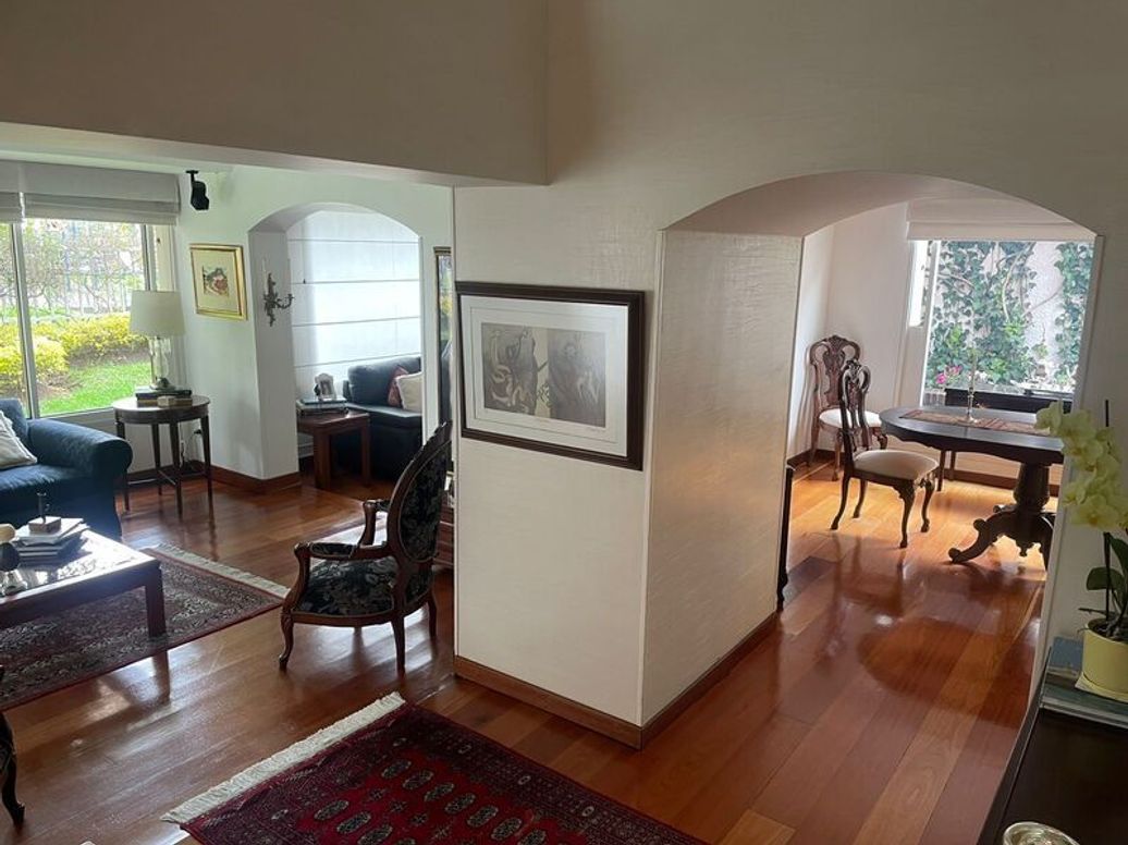 Casa de 4 alcobas en venta en Santa Ana Occidental, Bogotá, 212 m² · foto 6 de 20