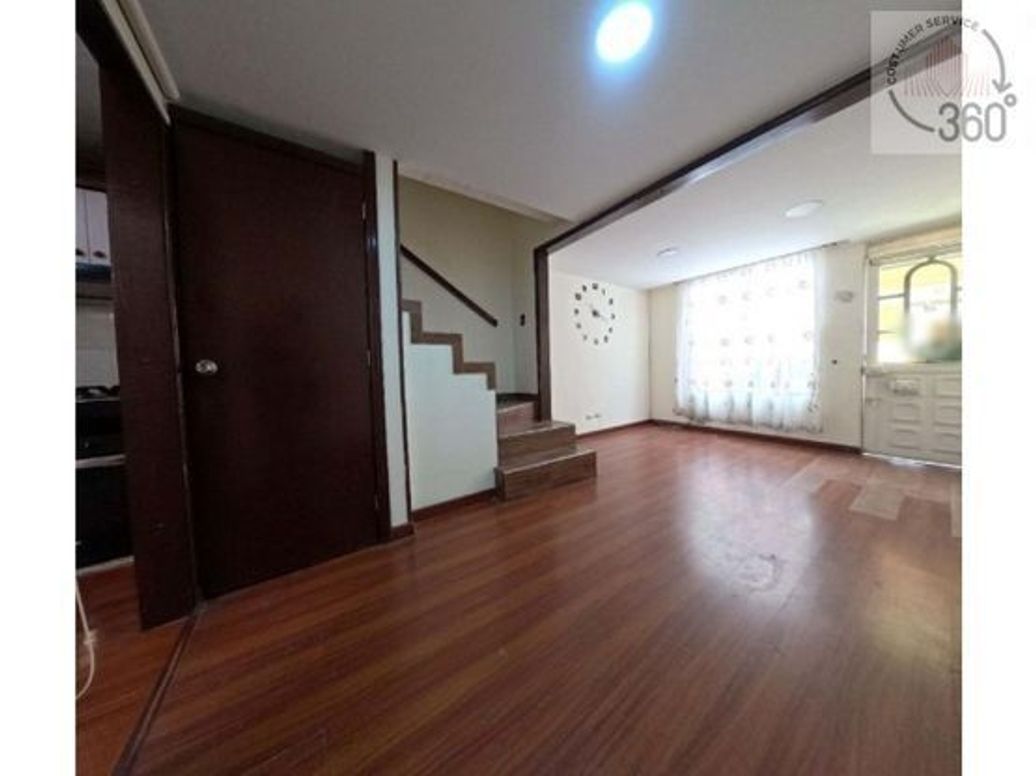 Casa de 3 alcobas en venta en Campo Alegre, Bogotá, 67 m² · foto 4 de 16