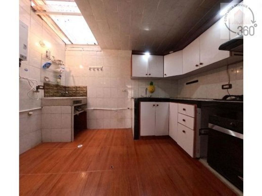 Casa de 3 alcobas en venta en Campo Alegre, Bogotá, 67 m² · foto 2 de 16