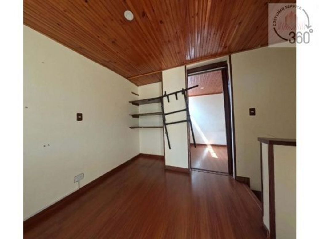 Casa de 3 alcobas en venta en Campo Alegre, Bogotá, 67 m² · foto 13 de 16