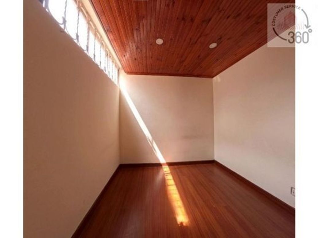 Casa de 3 alcobas en venta en Campo Alegre, Bogotá, 67 m² · foto 9 de 16