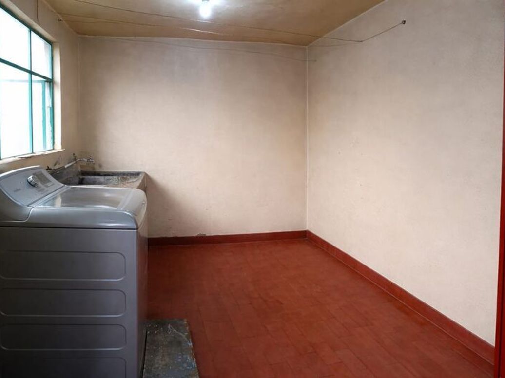 Casa de 6 alcobas en venta en Simón Bolívar, Bogotá, 120 m² · foto 9 de 14