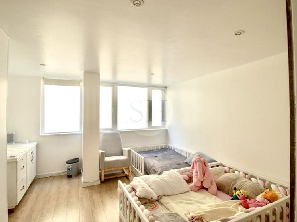 Apartamento de 3 alcobas en venta en Santa Barbara Central, Bogotá, 157 m² · foto 9 de 18