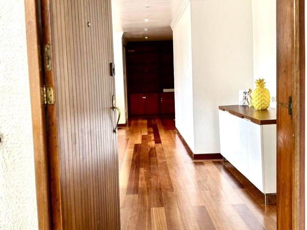 Apartamento de 3 alcobas en venta en Santa Barbara Central, Bogotá, 157 m² · foto 8 de 18