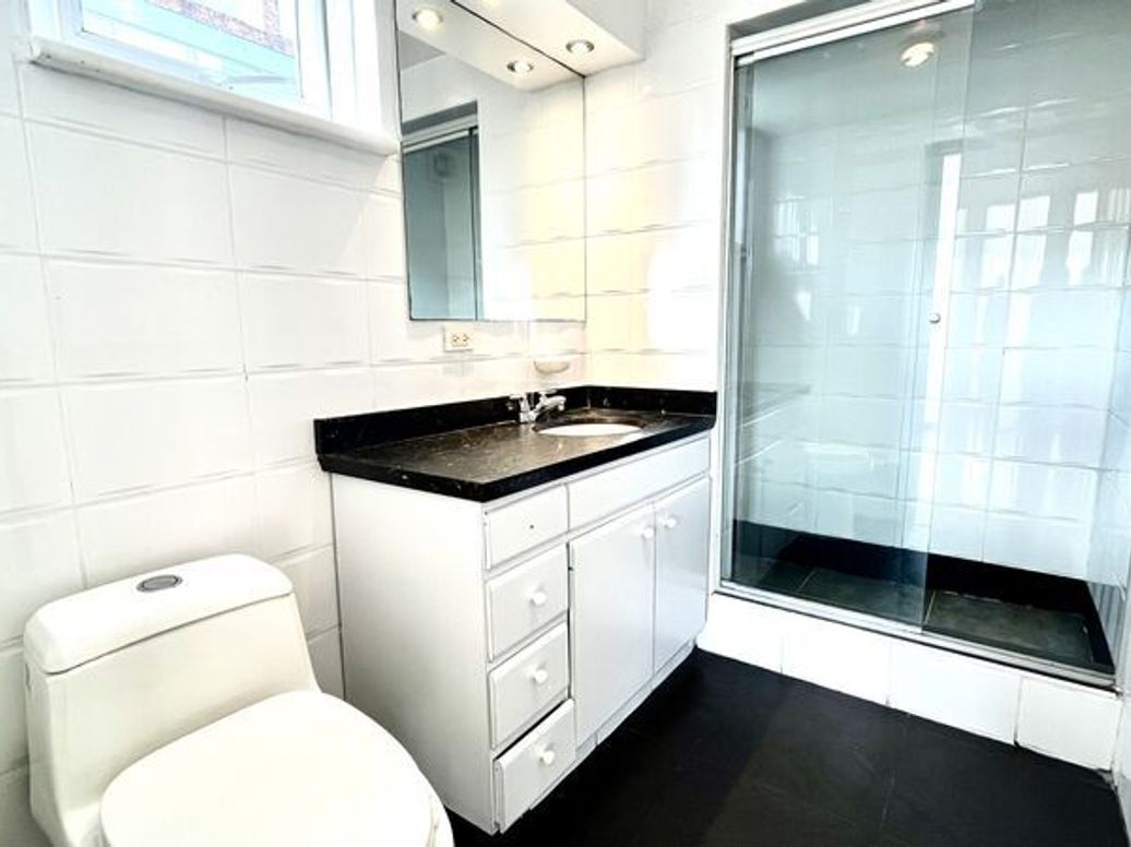 Apartamento de 3 alcobas en venta en Santa Barbara Central, Bogotá, 157 m² · foto 18 de 18