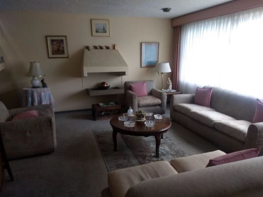 Casa de 3 alcobas en venta en Polo Club, Bogotá, 234 m² · foto 3 de 20