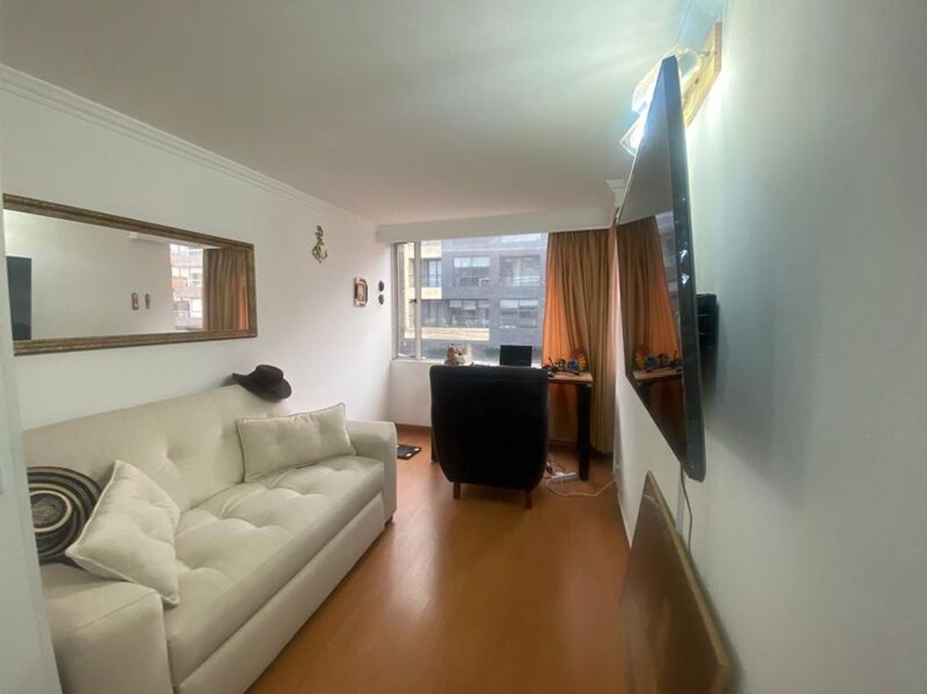 Apartamento de 3 alcobas en venta en Santa Barbara Occidental, Bogotá, 115 m² · foto 7 de 19