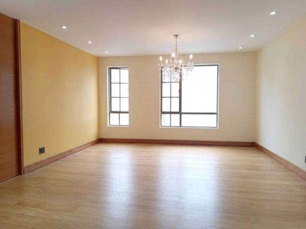 Apartamento de 3 alcobas en venta en Santa Ana, Bogotá, 246 m² · foto 2 de 15