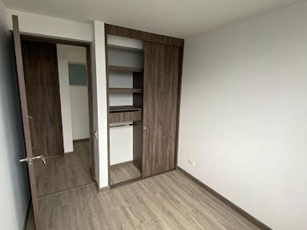 Apartamento de 3 alcobas en venta en Benjamin Herrera, Bogotá, 71 m² · foto 8 de 20