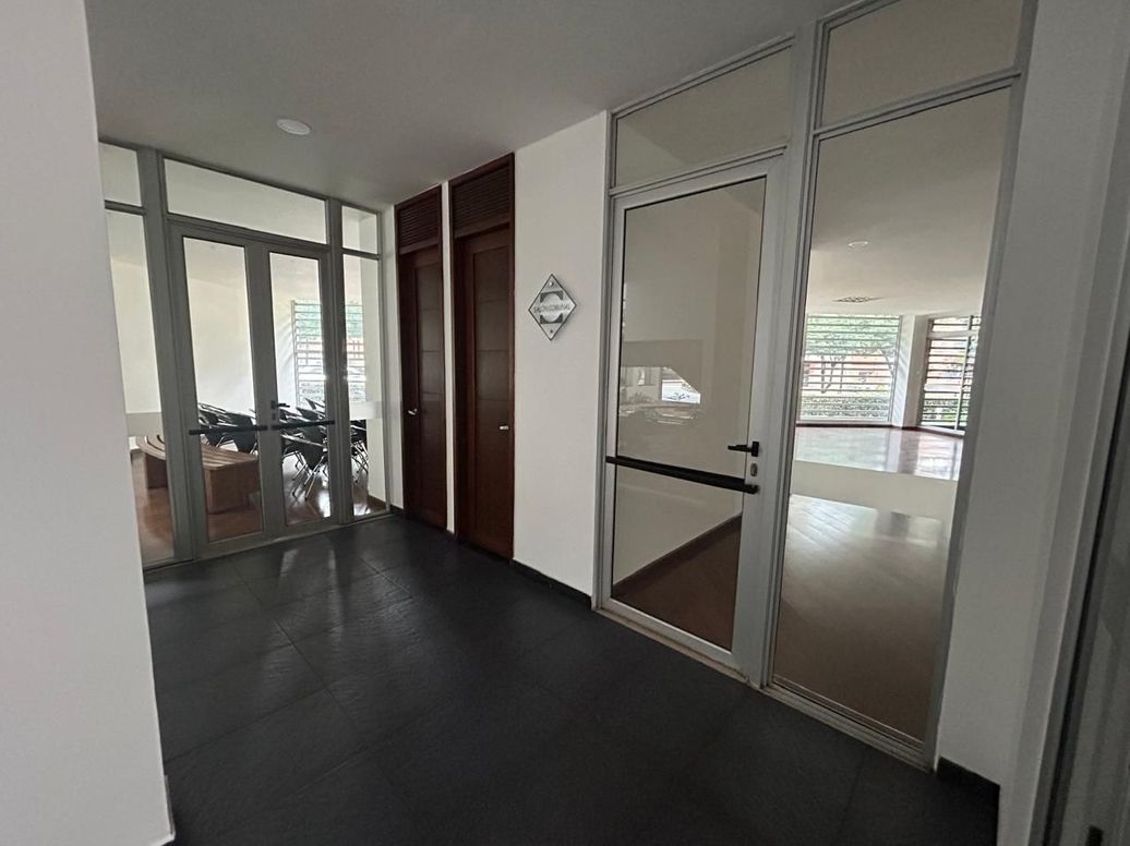 Apartamento de 4 alcobas en venta en Molinos Norte, Bogotá, 210 m² · foto 17 de 20