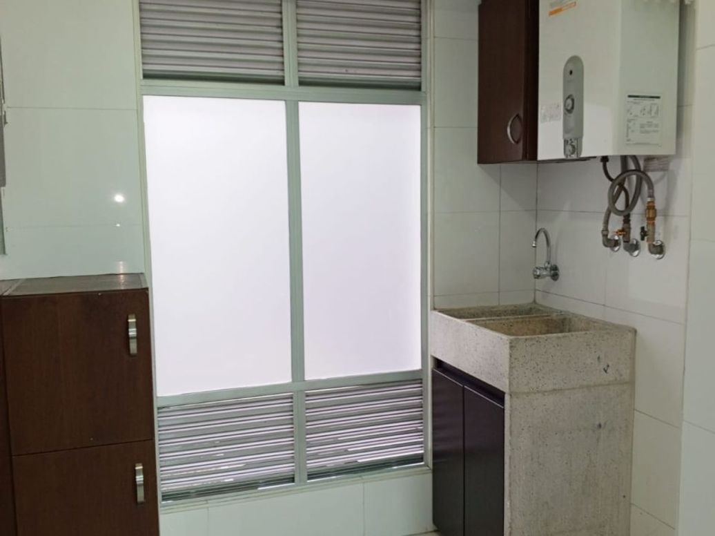 Apartamento de 4 alcobas en venta en Molinos Norte, Bogotá, 210 m² · foto 12 de 20