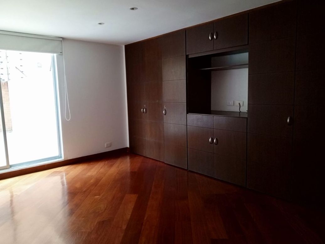 Apartamento de 4 alcobas en venta en Molinos Norte, Bogotá, 210 m² · foto 8 de 20