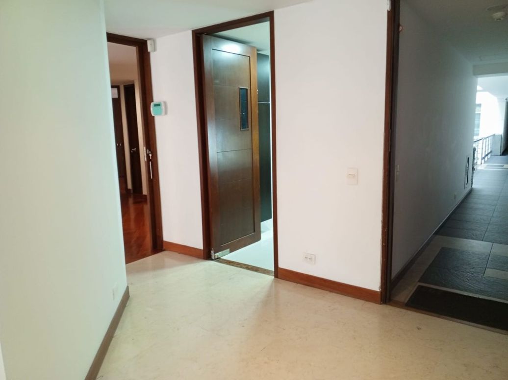 Apartamento de 4 alcobas en venta en Molinos Norte, Bogotá, 210 m² · foto 15 de 20
