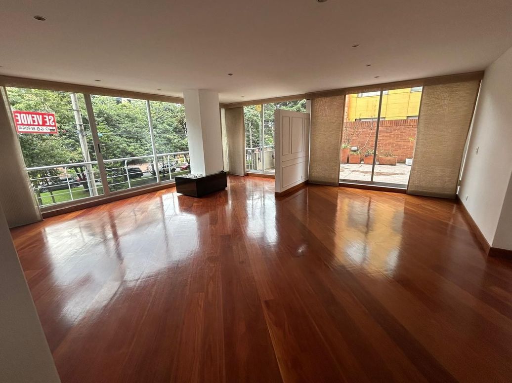Apartamento de 4 alcobas en venta en Molinos Norte, Bogotá, 210 m² · foto 4 de 20