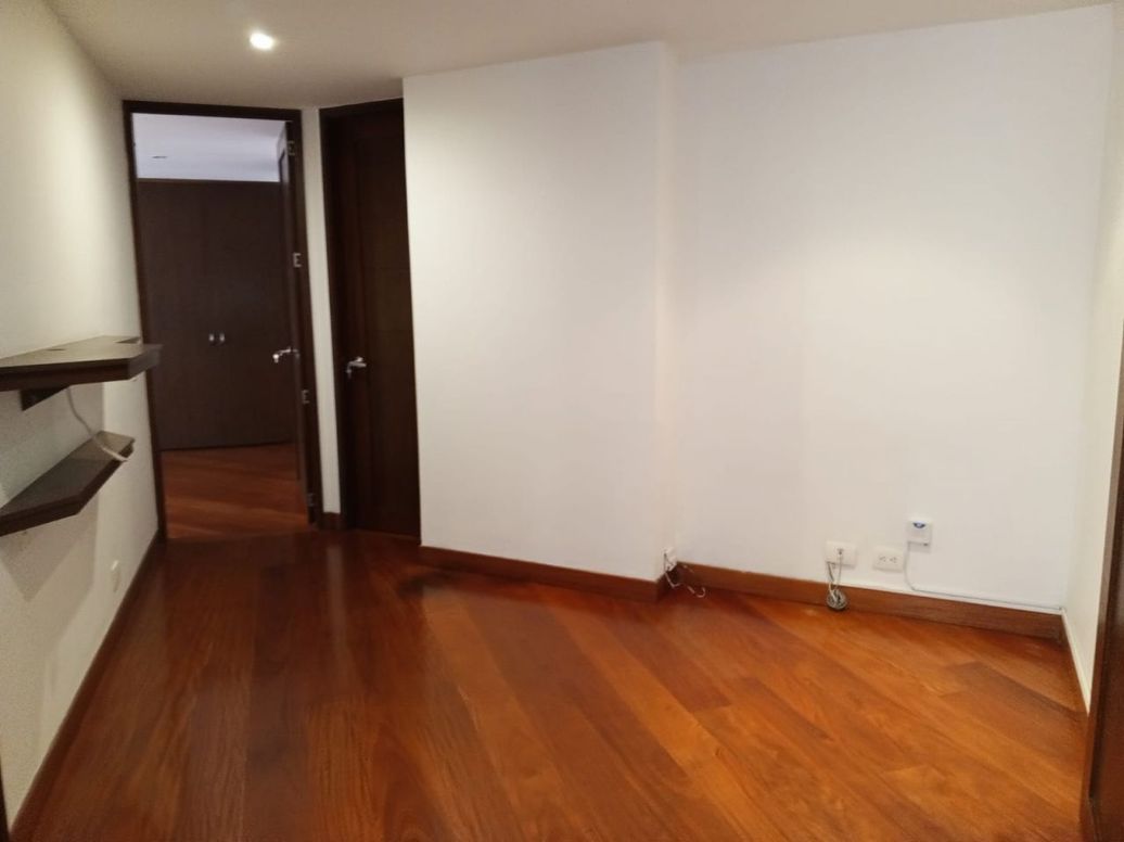 Apartamento de 4 alcobas en venta en Molinos Norte, Bogotá, 210 m² · foto 7 de 20