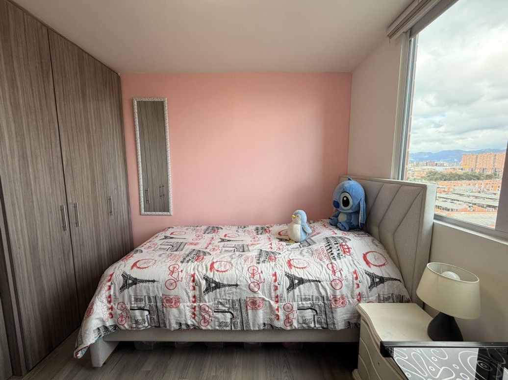 Apartamento de 3 alcobas en venta en Campo Alegre, Bogotá, 85 m² · foto 12 de 20
