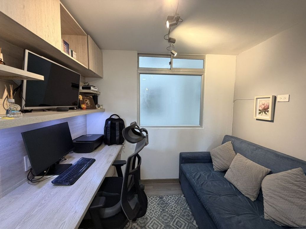 Apartamento de 3 alcobas en venta en Campo Alegre, Bogotá, 85 m² · foto 7 de 20