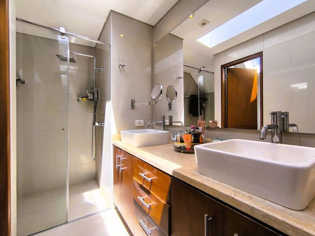 Casa de 4 alcobas en venta en A.S.D., Bogotá, 284 m² · foto 9 de 16
