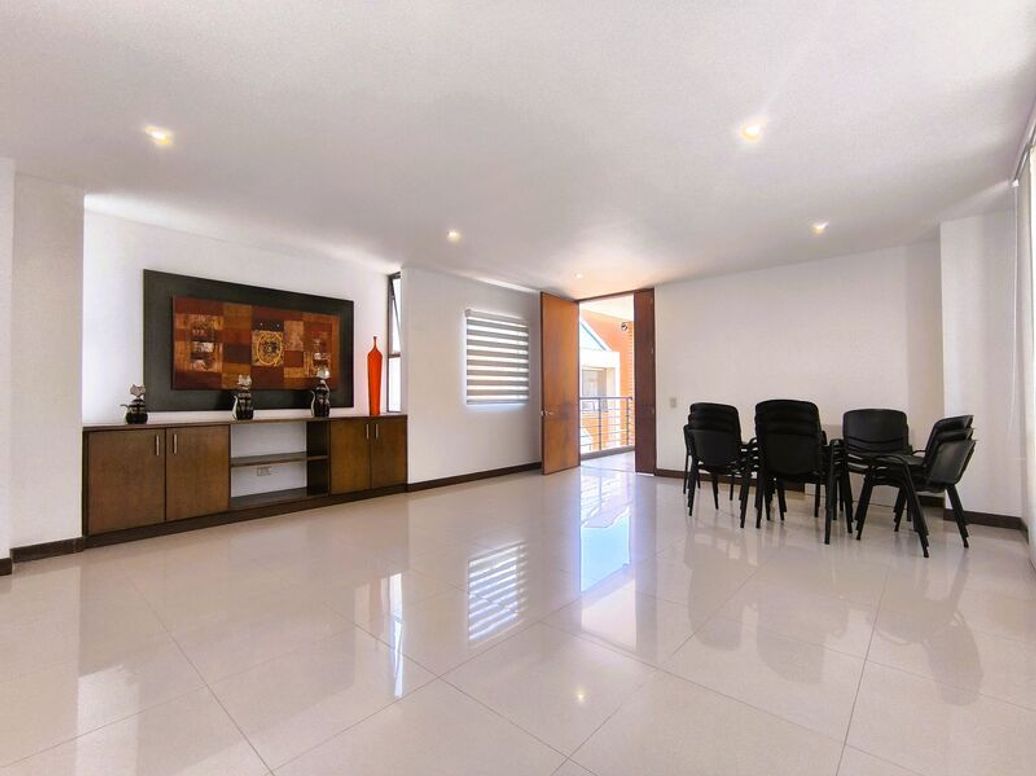 Casa de 4 alcobas en venta en A.S.D., Bogotá, 284 m² · foto 15 de 16