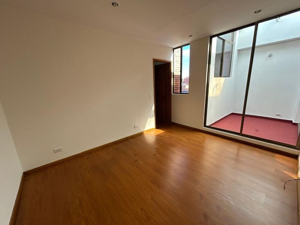 Apartamento de 5 alcobas en venta en Bella Suiza, Bogotá, 213 m² · foto 20 de 20