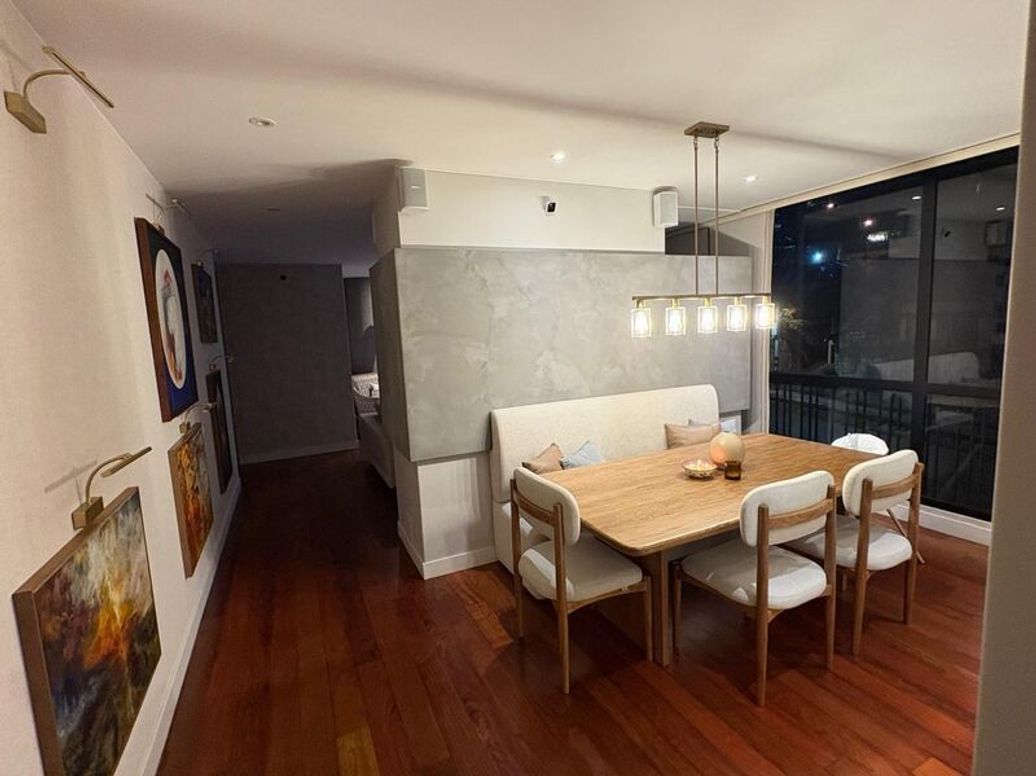 Apartamento de 3 alcobas en venta en El Refugio, Bogotá, 130 m² · foto 3 de 20