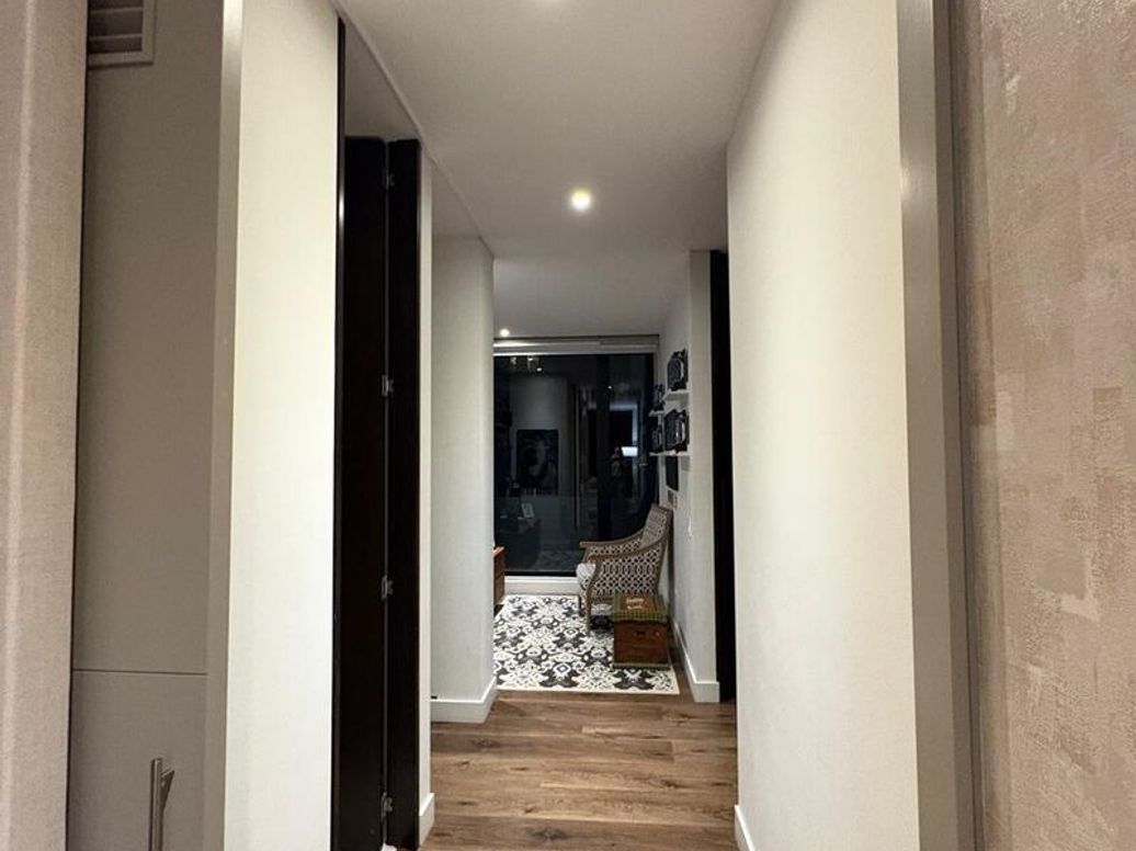 Apartamento de 3 alcobas en venta en El Refugio, Bogotá, 130 m² · foto 8 de 20