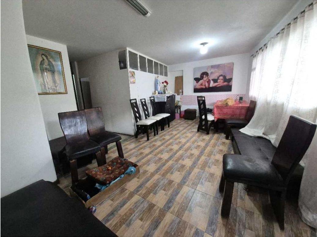 Casa de 11 alcobas en venta en Santa Sofía, Bogotá, 234 m² · foto 11 de 20