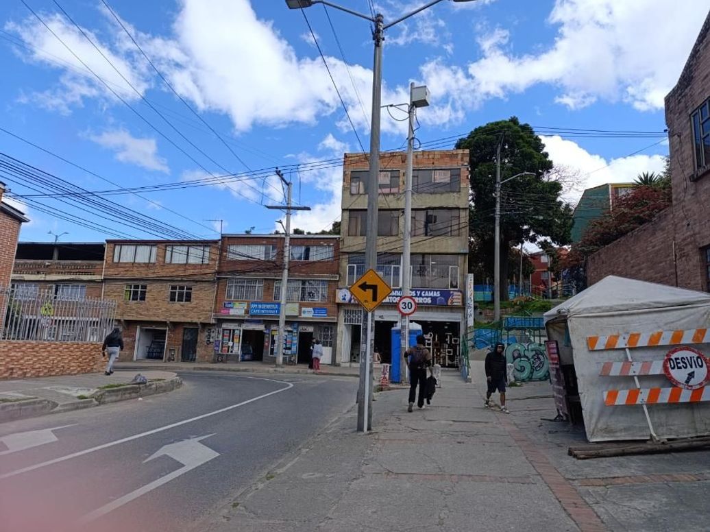 Casa de 5 alcobas en venta en Mirador, Bogotá, 504 m² · foto 2 de 20
