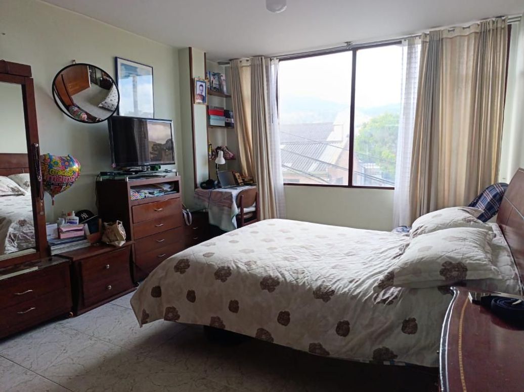 Casa de 5 alcobas en venta en Mirador, Bogotá, 504 m² · foto 15 de 20