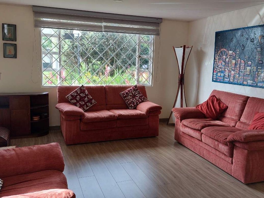Casa de 4 alcobas en venta en Prado Veraniego Norte, Bogotá, 190 m² · foto 2 de 20