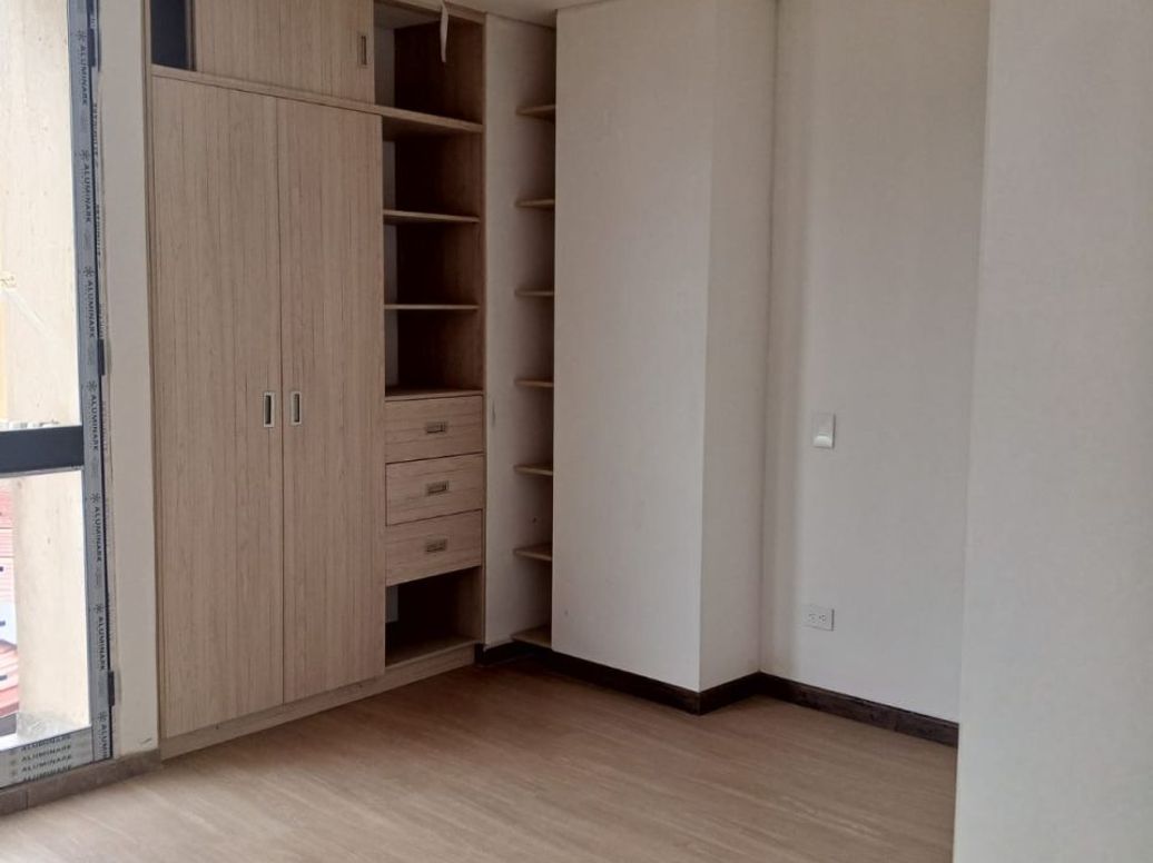 Apartamento de 1 alcoba en venta en Villa Mayor, Bogotá, 35 m² · foto 2 de 4