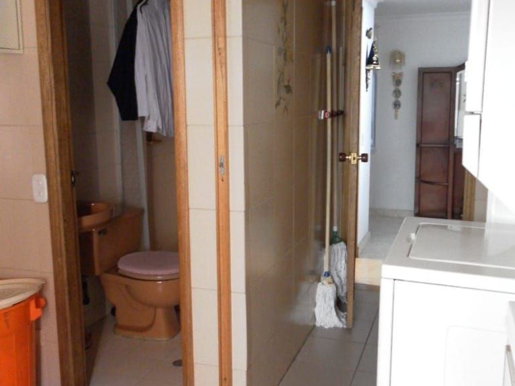 Apartamento de 3 alcobas en venta en Santa Barbara Central, Bogotá, 135 m² · foto 9 de 19