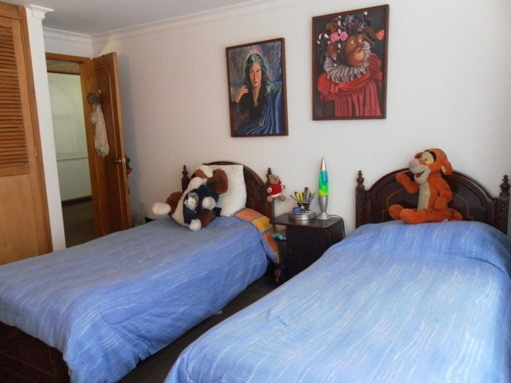 Apartamento de 3 alcobas en venta en Santa Barbara Central, Bogotá, 135 m² · foto 14 de 19