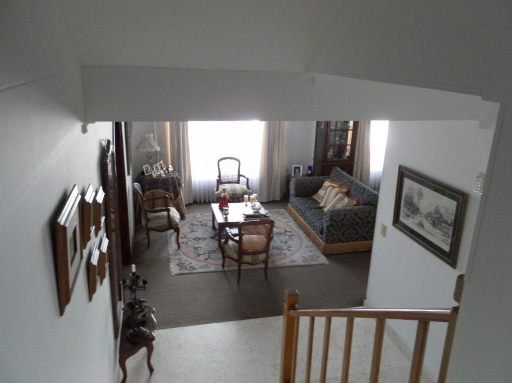 Apartamento de 3 alcobas en venta en Santa Barbara Central, Bogotá, 135 m² · foto 3 de 19
