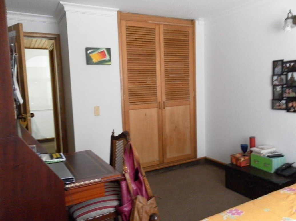 Apartamento de 3 alcobas en venta en Santa Barbara Central, Bogotá, 135 m² · foto 13 de 19